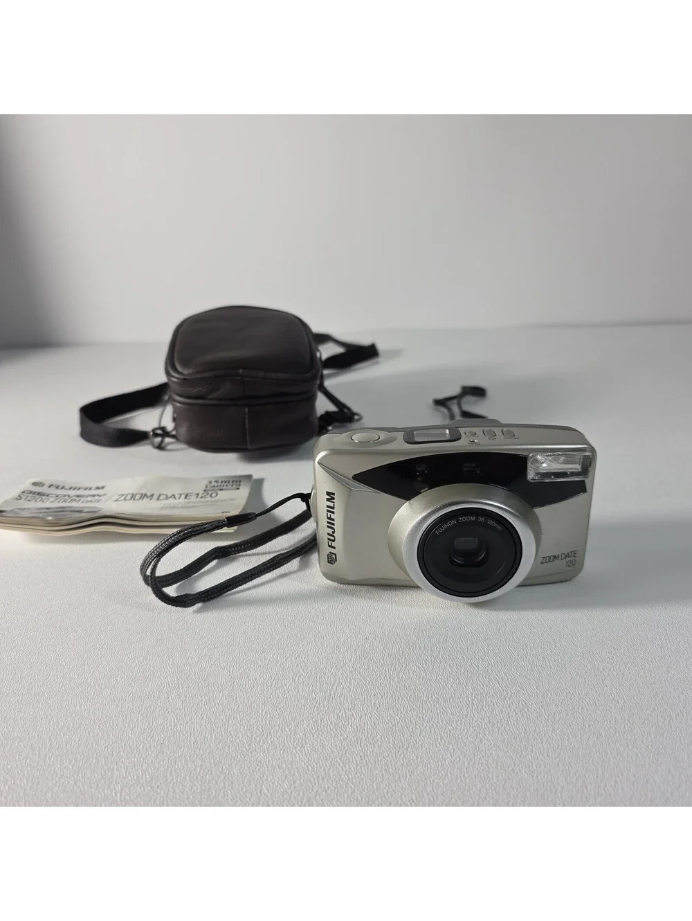 Fujifilm Zoom Date 120 35mm Film Point & Shoot Camera W/Case Manual Tested